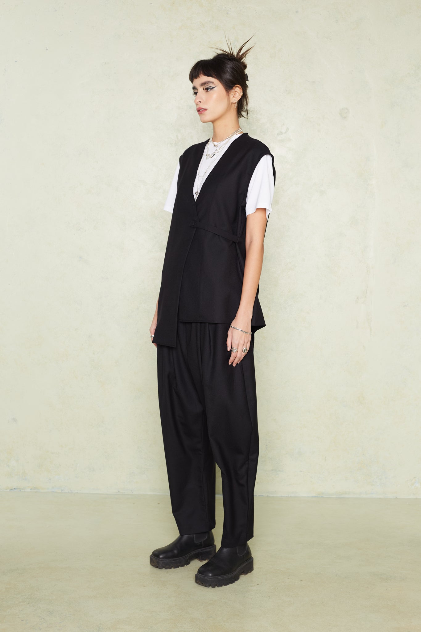 Grantully Vest Black