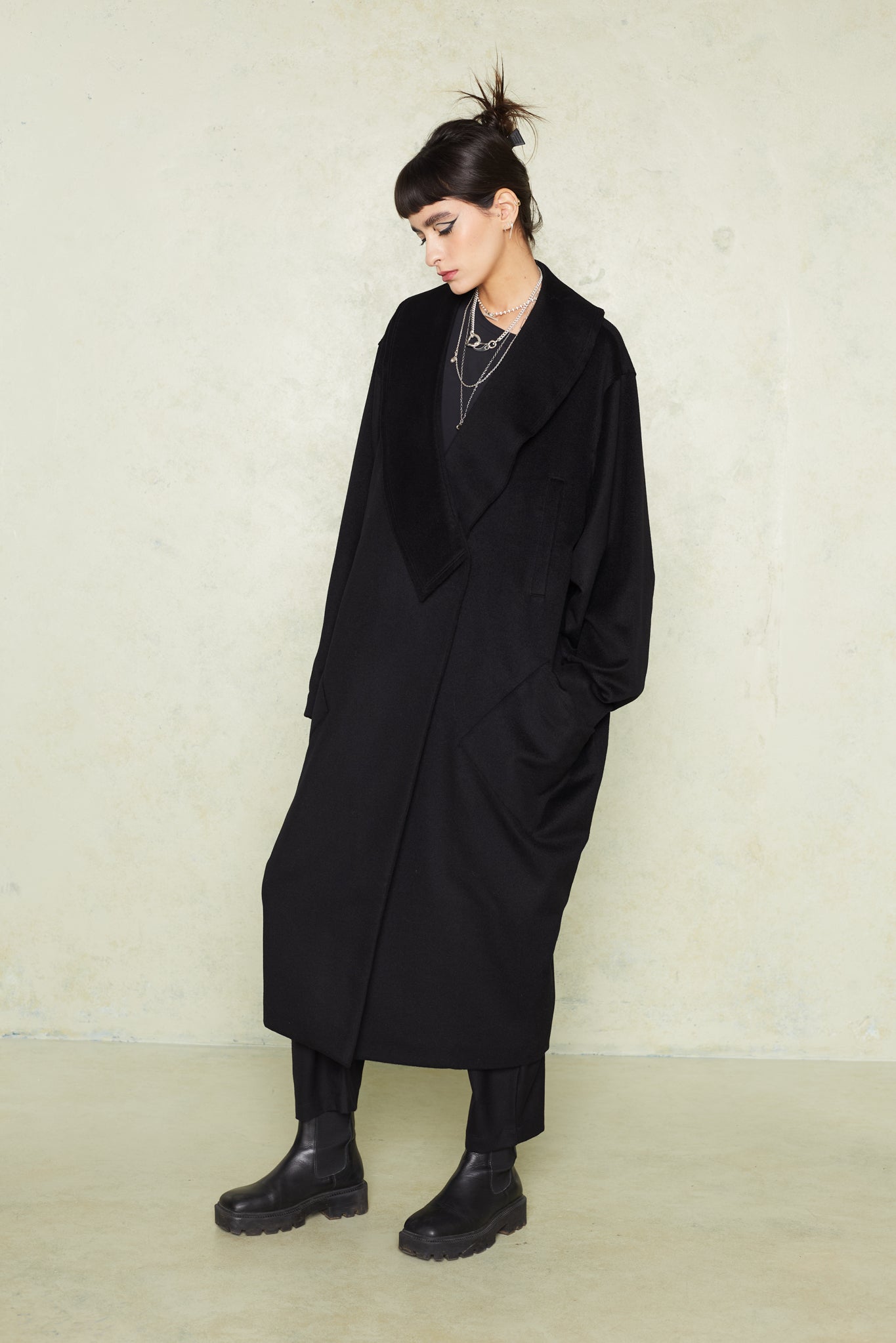 Blomfield Coat Black