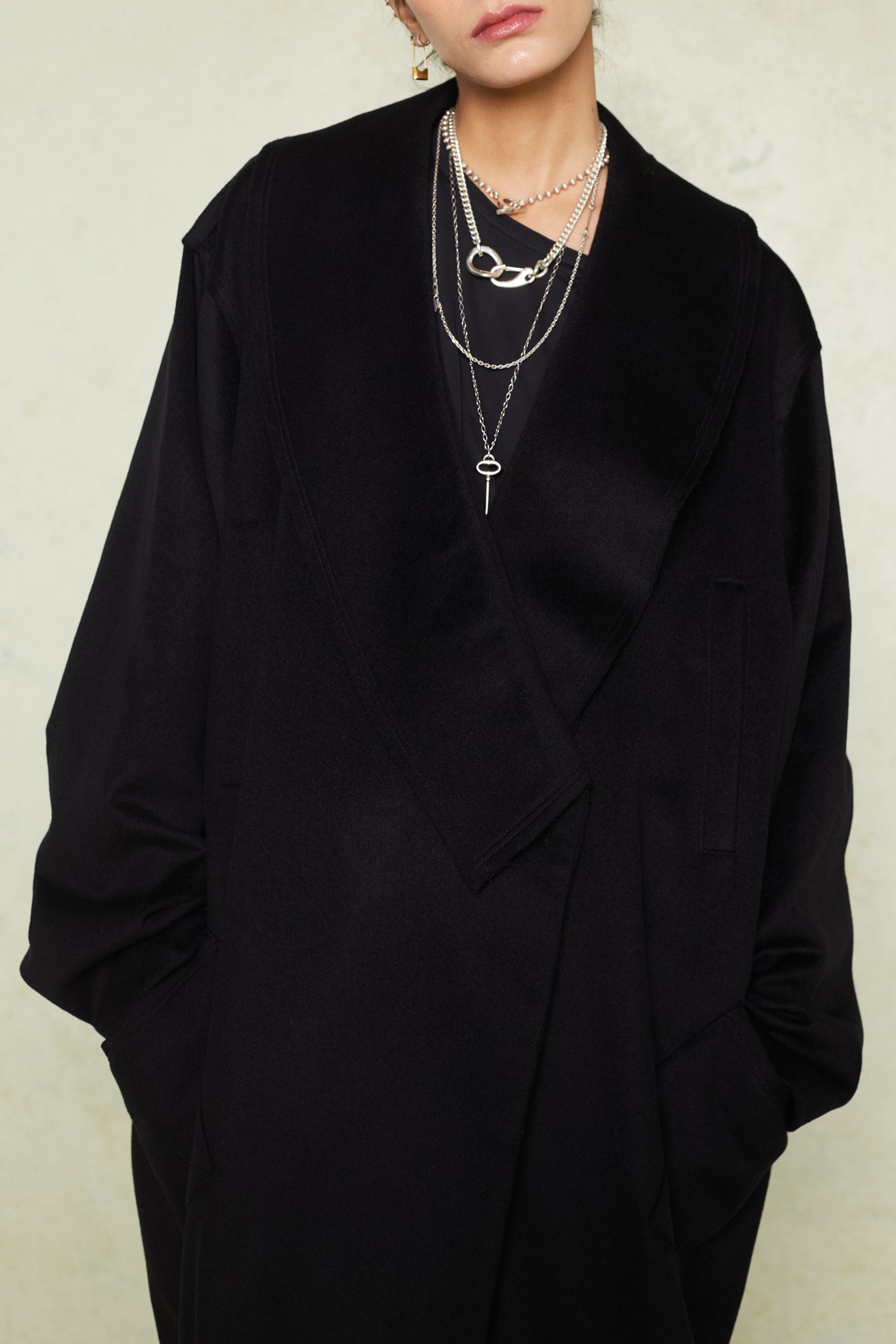 Blomfield Coat Black